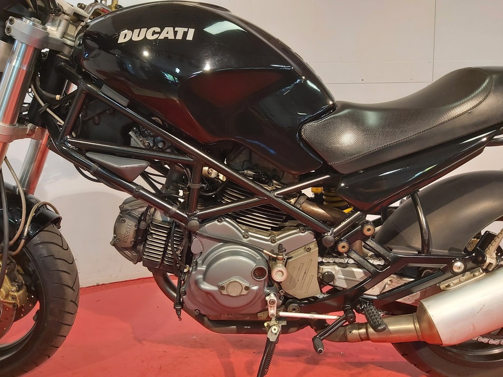 DUCATI M 600